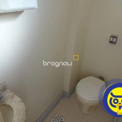 Sala com 47m², no bairro Centro em Florianópolis