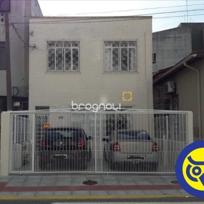 Casa com 198m², 3 quartos, 2 garagens, no bairro Centro em Florianópolis