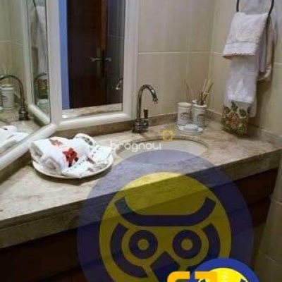 Apartamento com 266m², 4 quartos (sendo 2 suítes), 2 garagens, no bairro Centro em Florianópolis