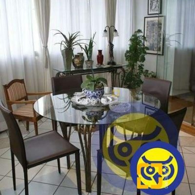 Apartamento com 266m², 4 quartos (sendo 2 suítes), 2 garagens, no bairro Centro em Florianópolis