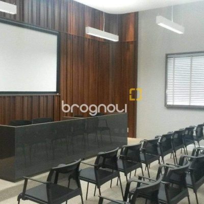 Sala com 67m², 1 garagem, no bairro Centro em Florianópolis