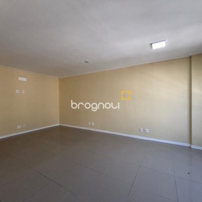 Sala com 67m², 1 garagem, no bairro Centro em Florianópolis