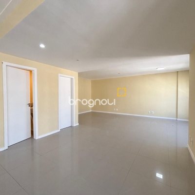 Sala com 67m², 1 garagem, no bairro Centro em Florianópolis