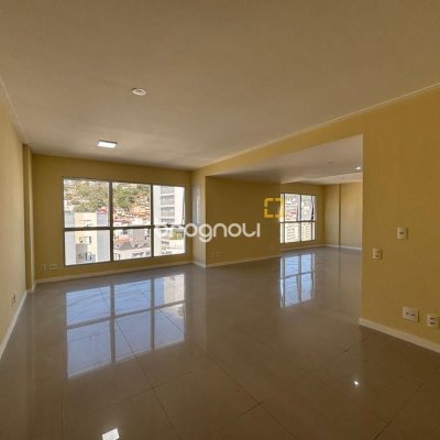 Sala com 67m², 1 garagem, no bairro Centro em Florianópolis