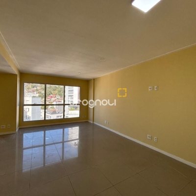 Sala com 67m², 1 garagem, no bairro Centro em Florianópolis