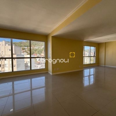 Sala com 67m², 1 garagem, no bairro Centro em Florianópolis