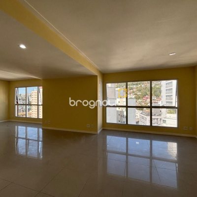 Sala com 67m², 1 garagem, no bairro Centro em Florianópolis