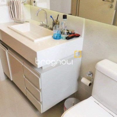 Apartamento com 117m², 3 quartos (sendo 3 suítes), 3 garagens, no bairro Centro em Florianópolis