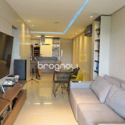 Apartamento com 117m², 3 quartos (sendo 3 suítes), 3 garagens, no bairro Centro em Florianópolis