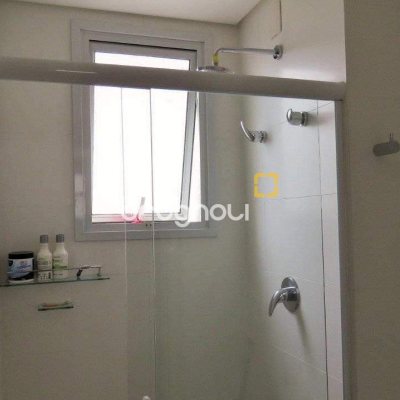 Apartamento com 117m², 3 quartos (sendo 3 suítes), 3 garagens, no bairro Centro em Florianópolis