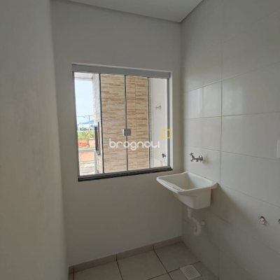 Prédio com 480m², 8 garagens, no bairro Vargem Grande em Florianópolis