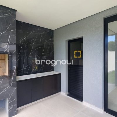 Casa com 149m², 3 quartos (sendo 3 suítes), 2 garagens, no bairro Santo Antônio de Lisboa em Florianópolis