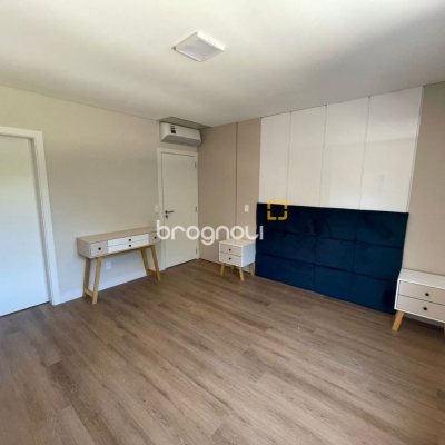 Casa com 149m², 3 quartos (sendo 3 suítes), 2 garagens, no bairro Santo Antônio de Lisboa em Florianópolis