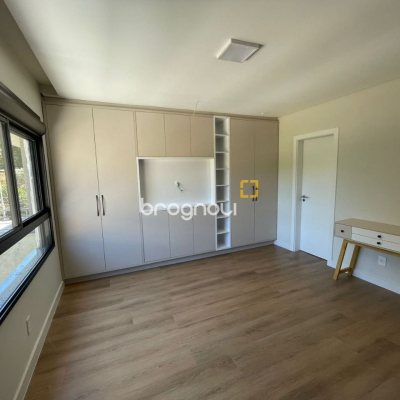 Casa com 149m², 3 quartos (sendo 3 suítes), 2 garagens, no bairro Santo Antônio de Lisboa em Florianópolis