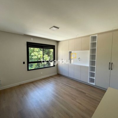 Casa com 149m², 3 quartos (sendo 3 suítes), 2 garagens, no bairro Santo Antônio de Lisboa em Florianópolis
