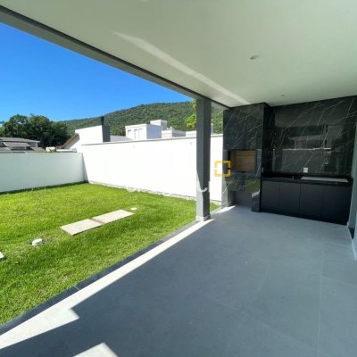 Casa com 149m², 3 quartos (sendo 3 suítes), 2 garagens, no bairro Santo Antônio de Lisboa em Florianópolis