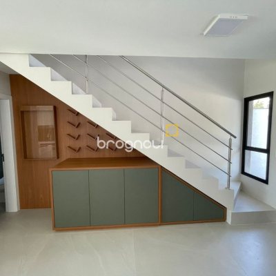 Casa com 149m², 3 quartos (sendo 3 suítes), 2 garagens, no bairro Santo Antônio de Lisboa em Florianópolis
