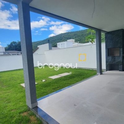 Casa com 149m², 3 quartos (sendo 3 suítes), 2 garagens, no bairro Santo Antônio de Lisboa em Florianópolis