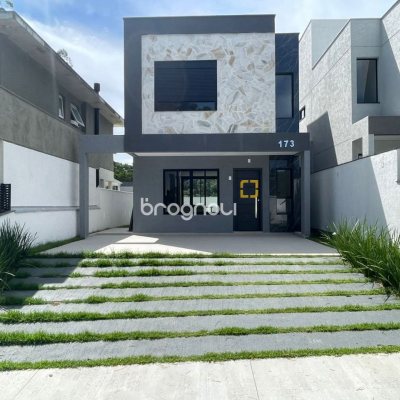 Casa com 149m², 3 quartos (sendo 3 suítes), 2 garagens, no bairro Santo Antônio de Lisboa em Florianópolis