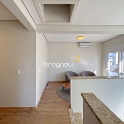 Casa com 242m², 4 quartos (sendo 3 suítes), 4 garagens, no bairro Jurerê Internacional em Florianópolis