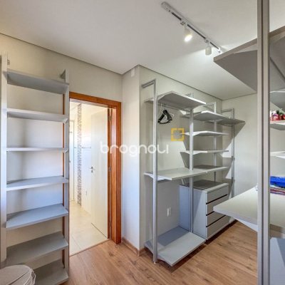 Casa com 242m², 4 quartos (sendo 3 suítes), 4 garagens, no bairro Jurerê Internacional em Florianópolis