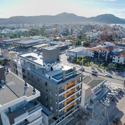 Apartamento com 59m², 2 quartos (sendo 1 suíte), 1 garagem, no bairro Ingleses em Florianópolis