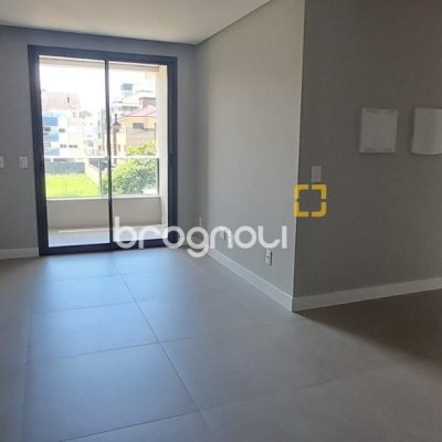 Apartamento com 68m², 2 quartos (sendo 1 suíte), 1 garagem, no bairro Ingleses em Florianópolis