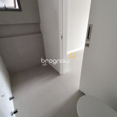 Apartamento com 109m², 2 quartos (sendo 1 suíte), 1 garagem, no bairro Ingleses em Florianópolis