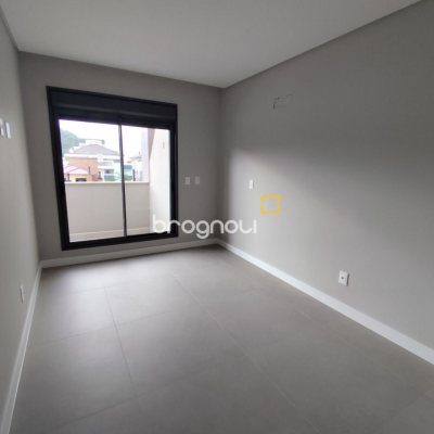 Apartamento com 109m², 2 quartos (sendo 1 suíte), 1 garagem, no bairro Ingleses em Florianópolis