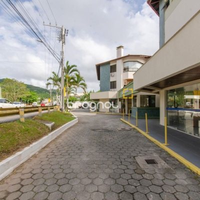 Apartamento com 83m², 2 quartos (sendo 1 suíte), 1 garagem, no bairro Ponta das Canas em Florianópolis