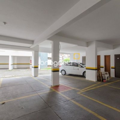 Apartamento com 83m², 2 quartos (sendo 1 suíte), 1 garagem, no bairro Ponta das Canas em Florianópolis