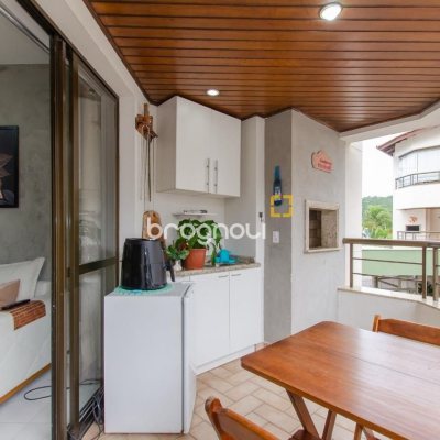 Apartamento com 83m², 2 quartos (sendo 1 suíte), 1 garagem, no bairro Ponta das Canas em Florianópolis