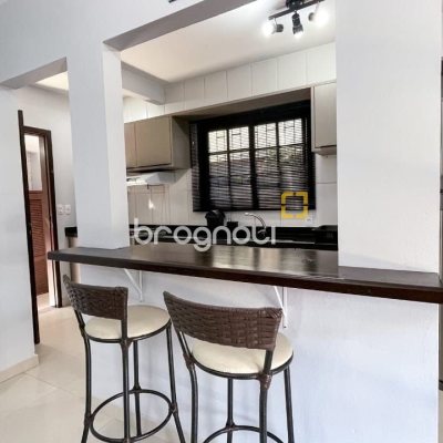 Casa com 340m², 3 quartos (sendo 1 suíte), 2 garagens, no bairro Rio Tavares em Florianópolis