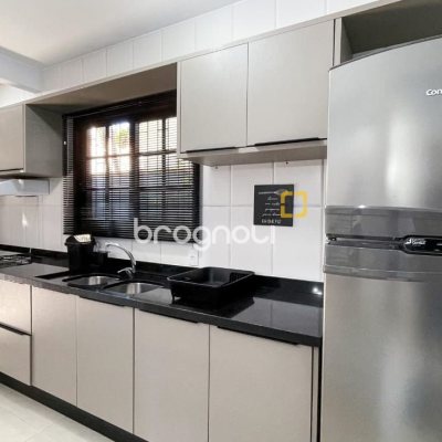 Casa com 340m², 3 quartos (sendo 1 suíte), 2 garagens, no bairro Rio Tavares em Florianópolis