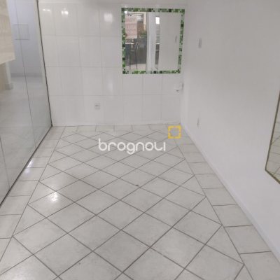 Loja com 12m², no bairro Trindade em Florianópolis