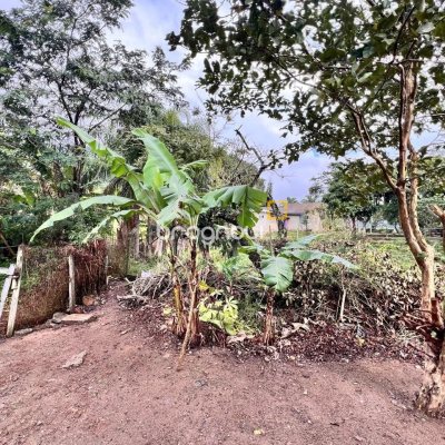 Terreno com 756m², no bairro Vargem Grande em Florianópolis