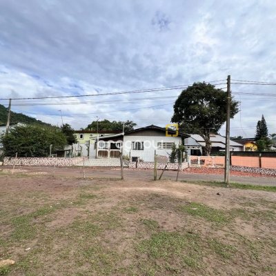 Terreno com 756m², no bairro Vargem Grande em Florianópolis