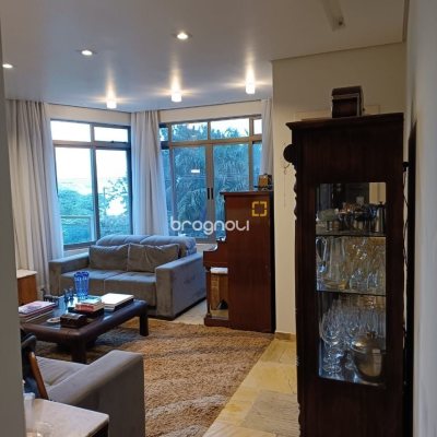 Apartamento com 178m², 4 quartos (sendo 1 suíte), 2 garagens, no bairro Agronômica em Florianópolis