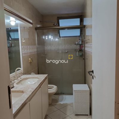 Apartamento com 178m², 4 quartos (sendo 1 suíte), 2 garagens, no bairro Agronômica em Florianópolis