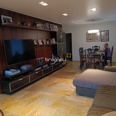 Apartamento com 178m², 4 quartos (sendo 1 suíte), 2 garagens, no bairro Agronômica em Florianópolis