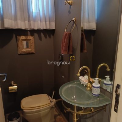 Apartamento com 178m², 4 quartos (sendo 1 suíte), 2 garagens, no bairro Agronômica em Florianópolis