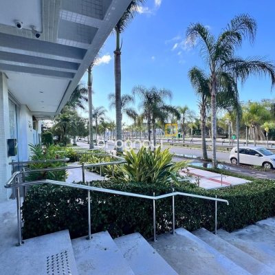 Apartamento com 144m², 4 quartos (sendo 4 suítes), 3 garagens, no bairro Jurerê Internacional em Florianópolis