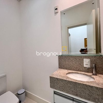Apartamento com 144m², 4 quartos (sendo 4 suítes), 3 garagens, no bairro Jurerê Internacional em Florianópolis
