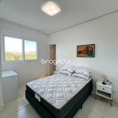 Apartamento com 144m², 4 quartos (sendo 4 suítes), 3 garagens, no bairro Jurerê Internacional em Florianópolis