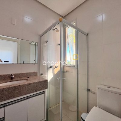 Apartamento com 144m², 4 quartos (sendo 4 suítes), 3 garagens, no bairro Jurerê Internacional em Florianópolis