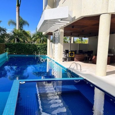 Apartamento com 144m², 4 quartos (sendo 4 suítes), 3 garagens, no bairro Jurerê Internacional em Florianópolis