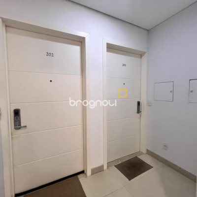 Apartamento com 144m², 4 quartos (sendo 4 suítes), 3 garagens, no bairro Jurerê Internacional em Florianópolis