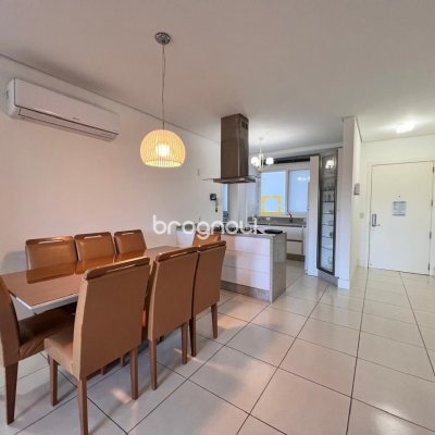Apartamento com 144m², 4 quartos (sendo 4 suítes), 3 garagens, no bairro Jurerê Internacional em Florianópolis