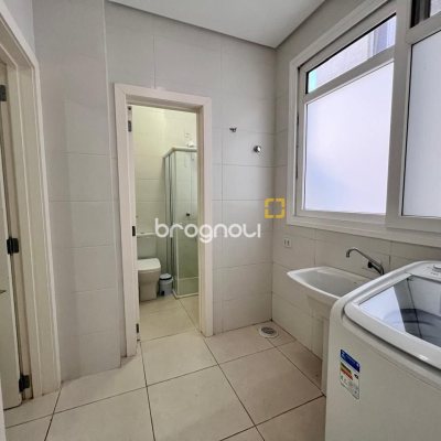 Apartamento com 144m², 4 quartos (sendo 4 suítes), 3 garagens, no bairro Jurerê Internacional em Florianópolis