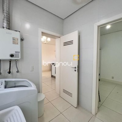 Apartamento com 144m², 4 quartos (sendo 4 suítes), 3 garagens, no bairro Jurerê Internacional em Florianópolis
